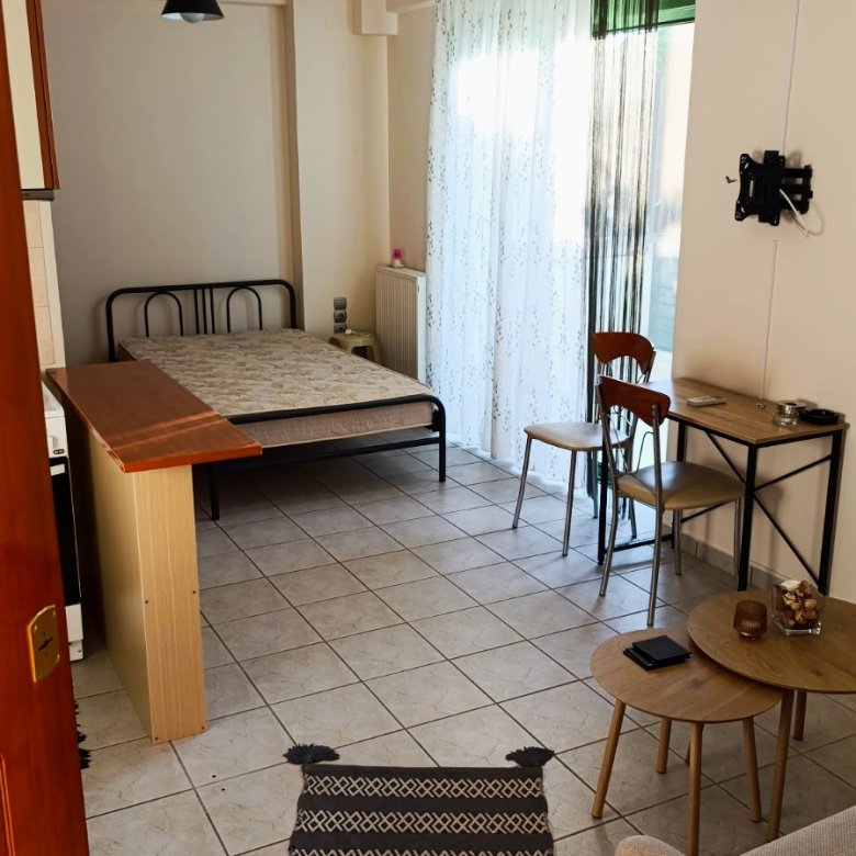 Γκαρσονιέρα ισογείου στα Συχαινά